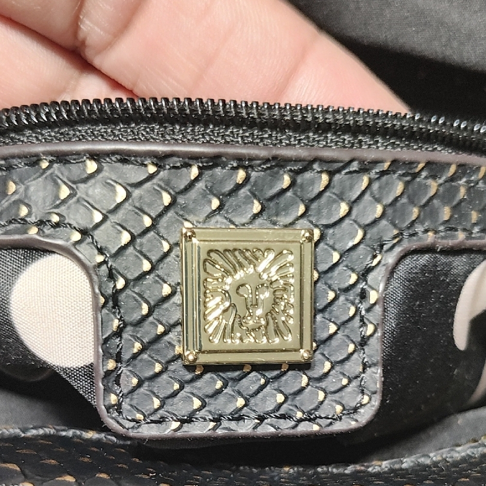 Sophisticated Black Anne Klein Textured Tote with Gold Hardware. - Picture 8 of 12